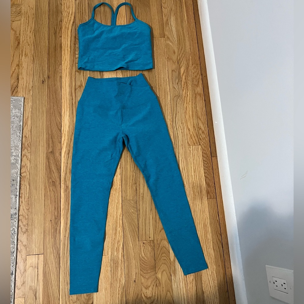 Beyond Yoga Legging + Cropped Tank matching set